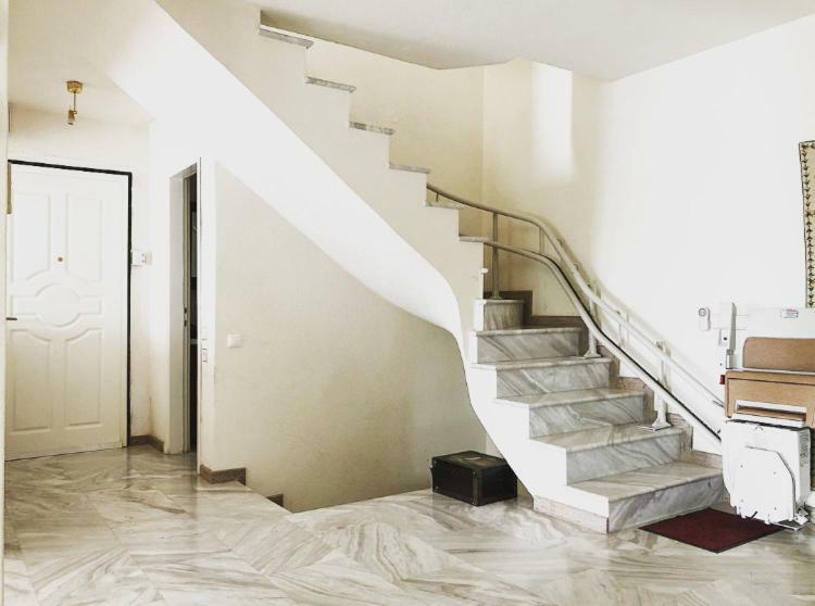 Bright & Spacious Seaview Villa سيفيري المظهر الخارجي الصورة